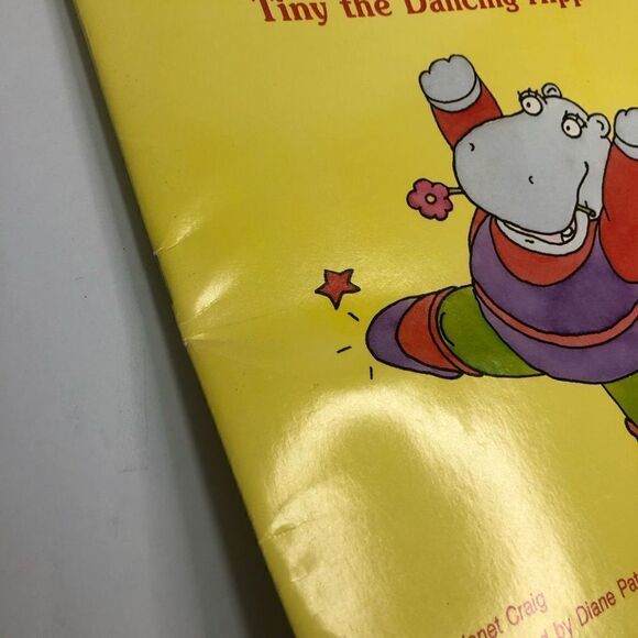 thump bump tiny the dancing hippo by janet craig giant reader teacher classroom - Picture 7 of 7